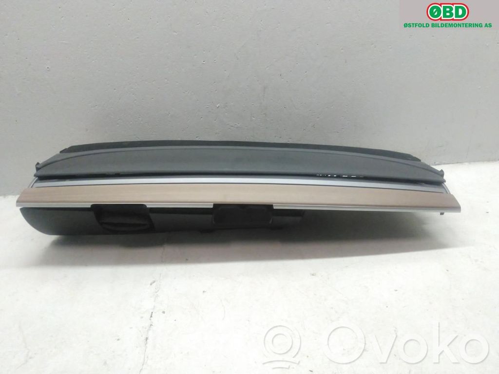 Tesla Model 3 Панель 