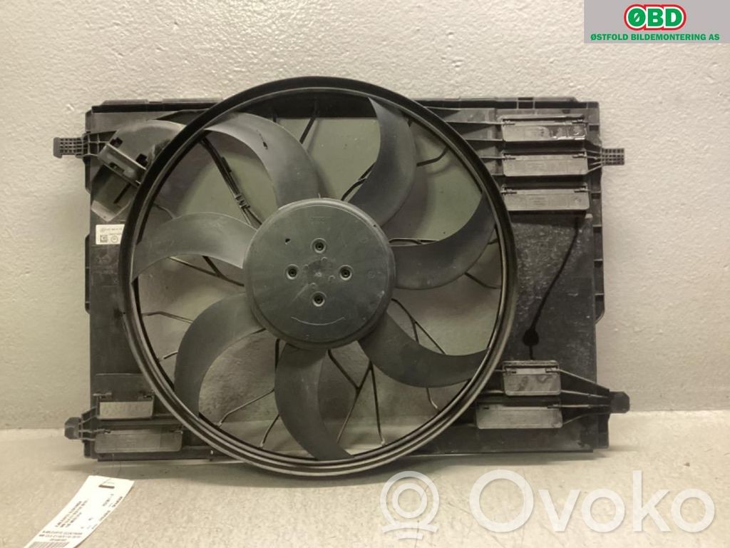 Mercedes-Benz CLA C118 X118 Aro de refuerzo del ventilador del radiador 