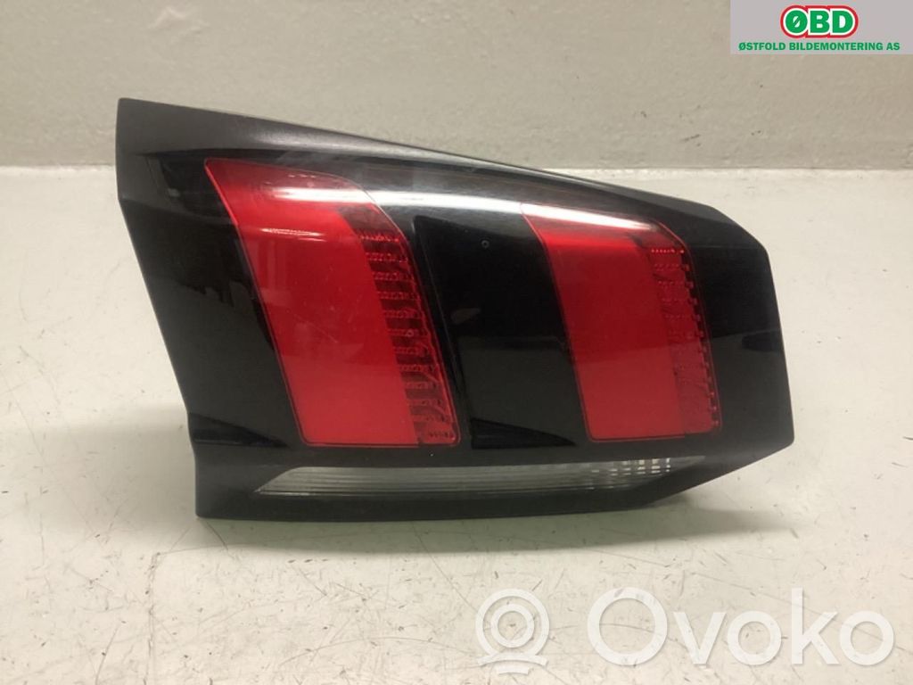 Peugeot 5008 II Lampă spate în caroserie 