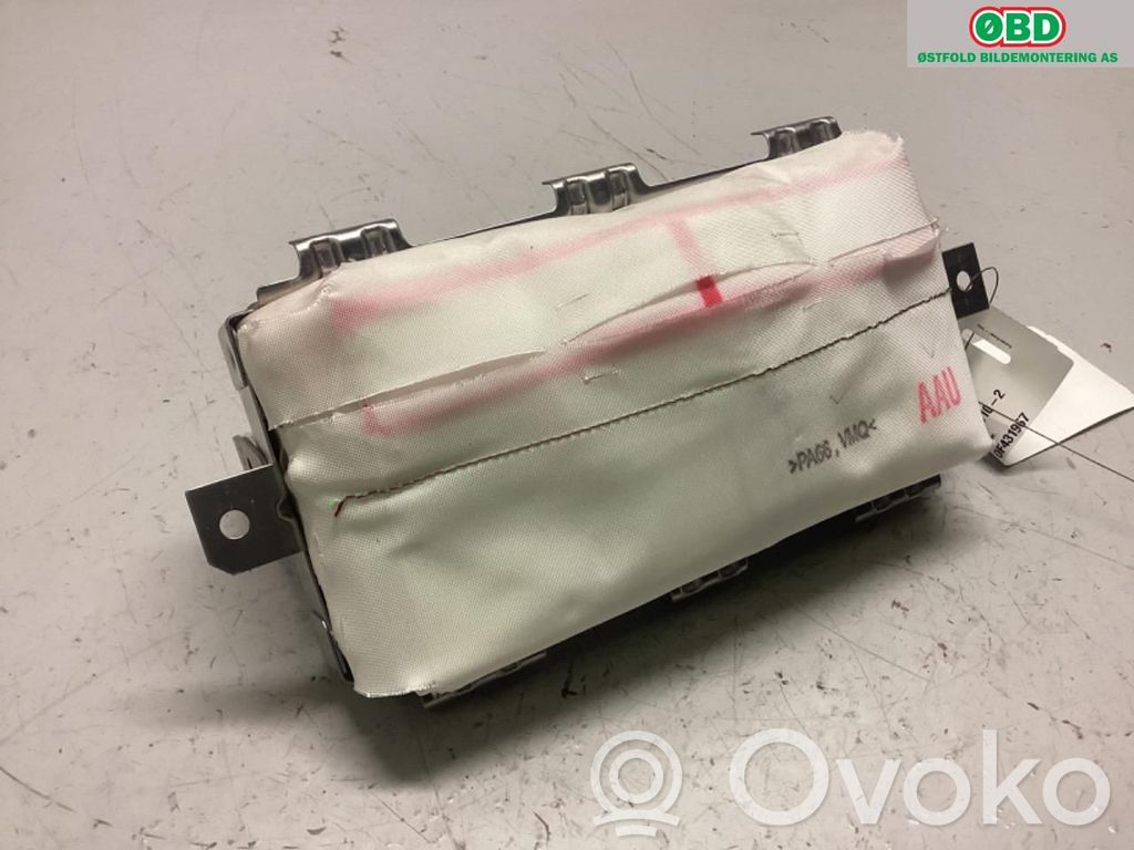 Lexus UX Airbag pasager 
