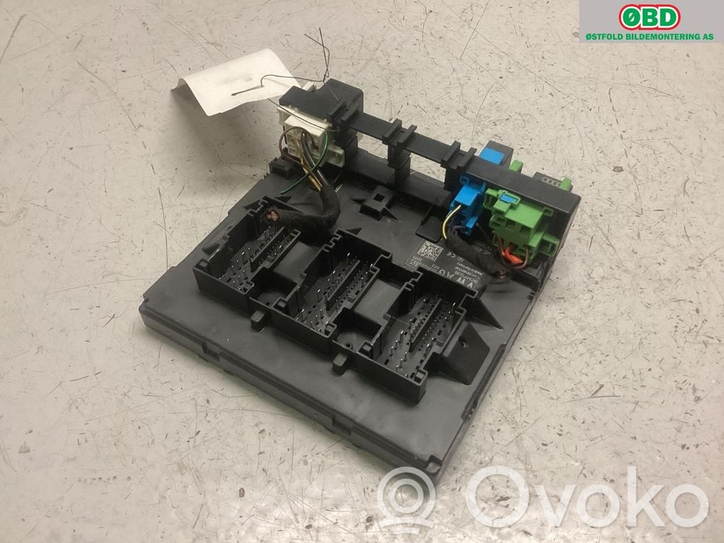 Volkswagen Caddy Central body control module 