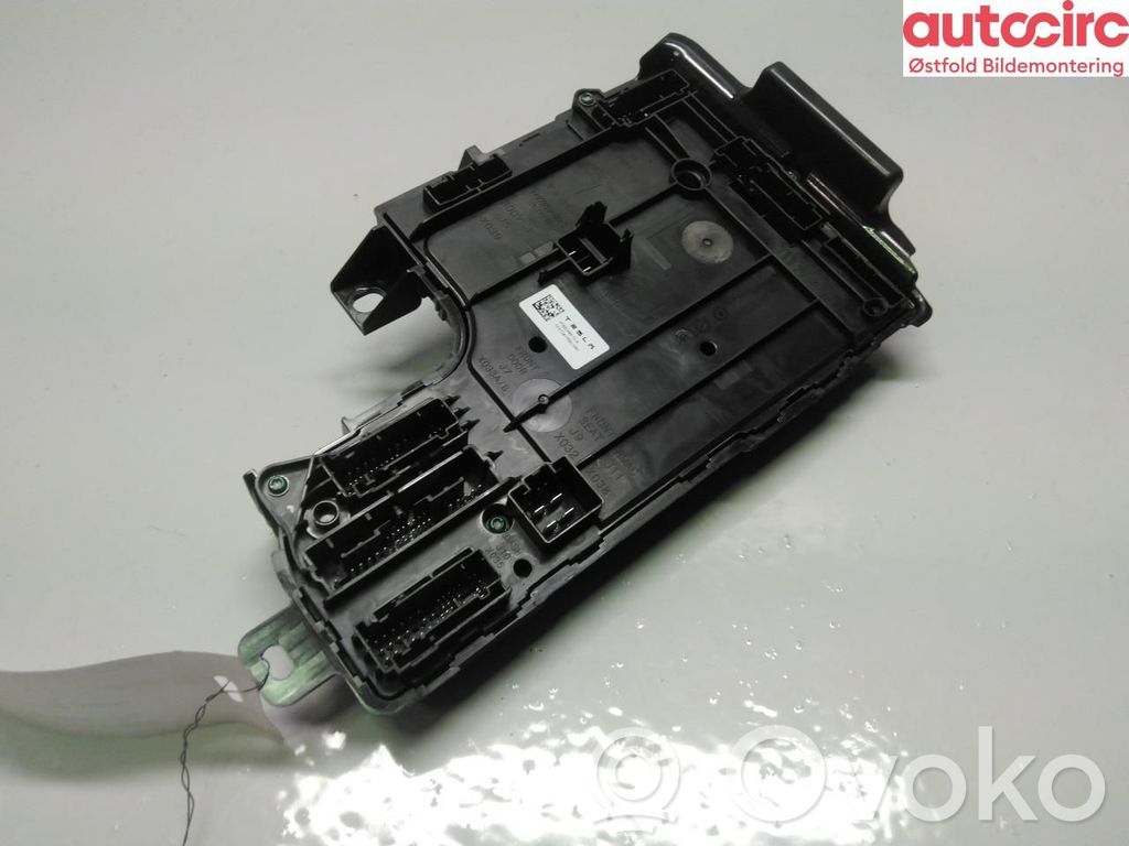 Tesla Model Y Module de contrôle carrosserie centrale 