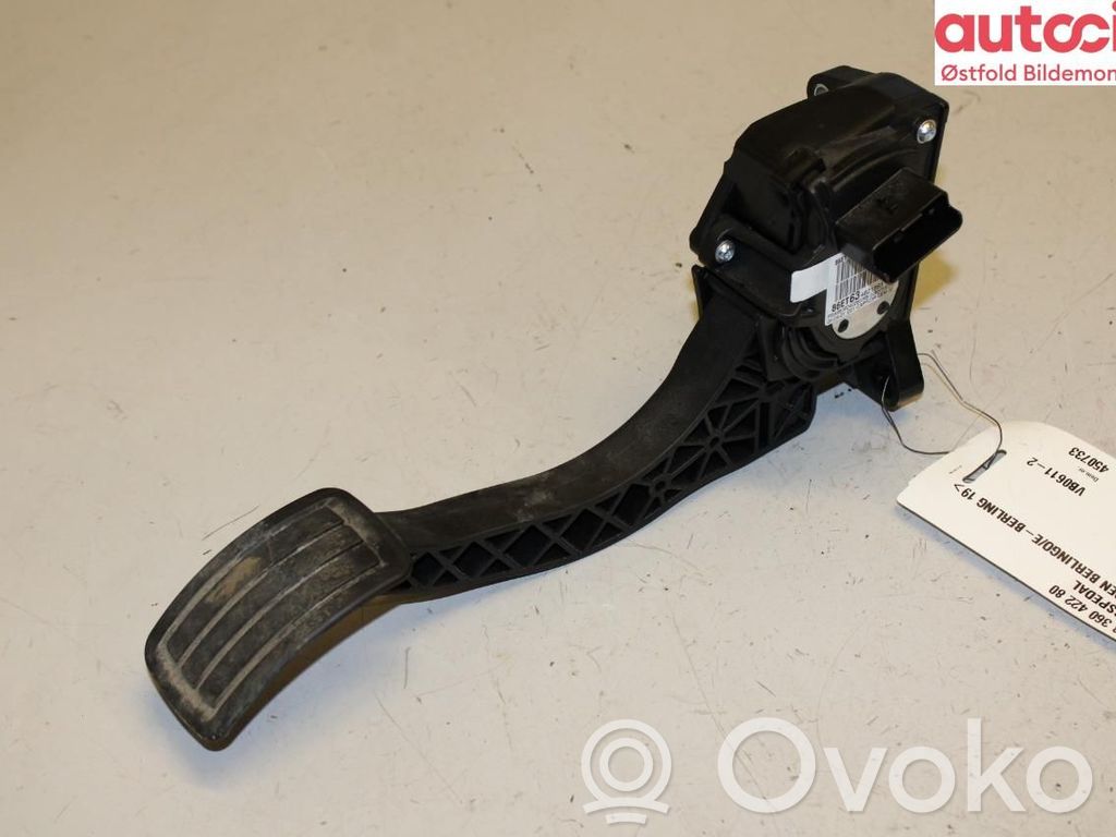 Citroen Berlingo Pedał gazu / przyspieszenia 