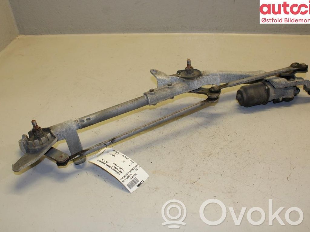Mitsubishi Lancer VIII Etupyyhkimen vivusto 