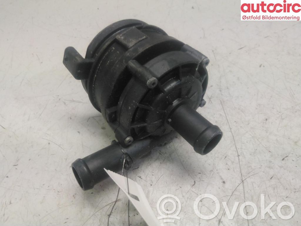 Volvo XC40 Webasto pompe de circulation d'eau 