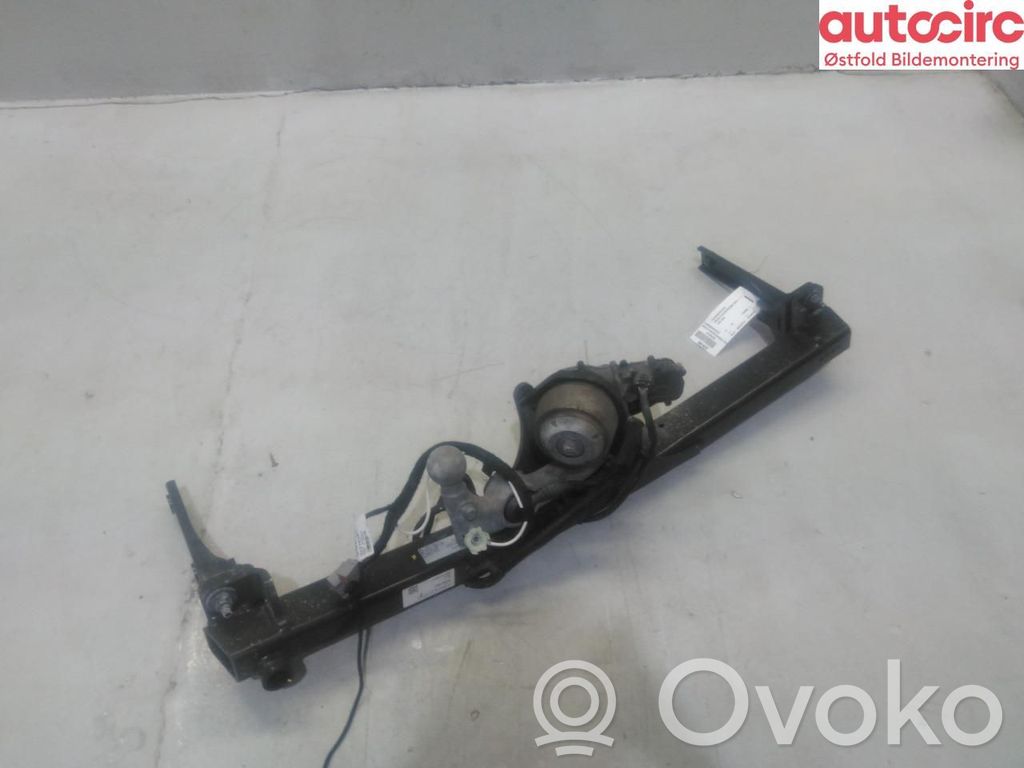 Volvo XC40 Barra de remolque 