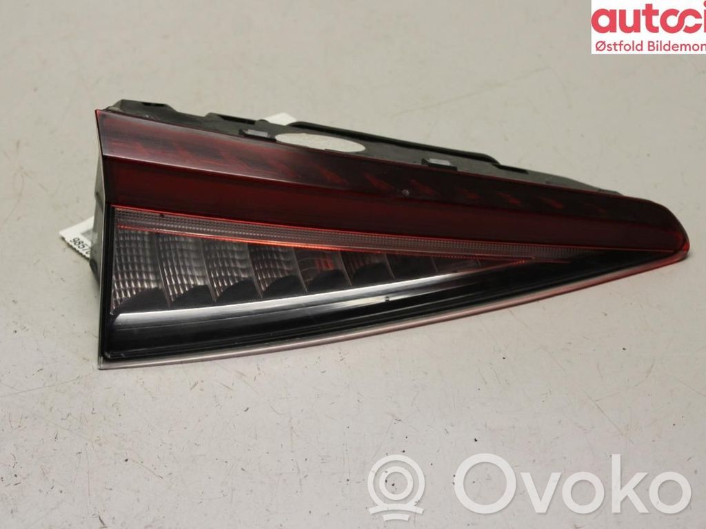 Skoda Enyaq iV Lampă spate în caroserie 