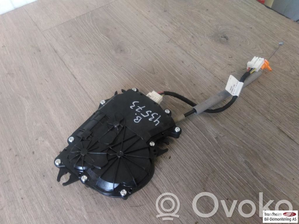 BMW X4 F26 Zamek klapy tylnej bagażnika 