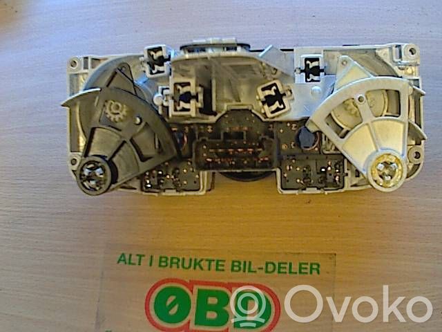 Nissan Micra Console centrale, commande chauffage/clim 