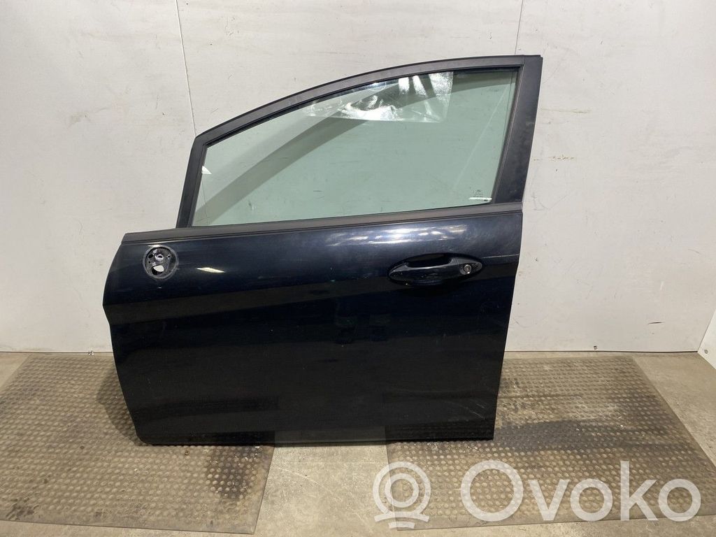 Ford Fiesta Puerta delantera 