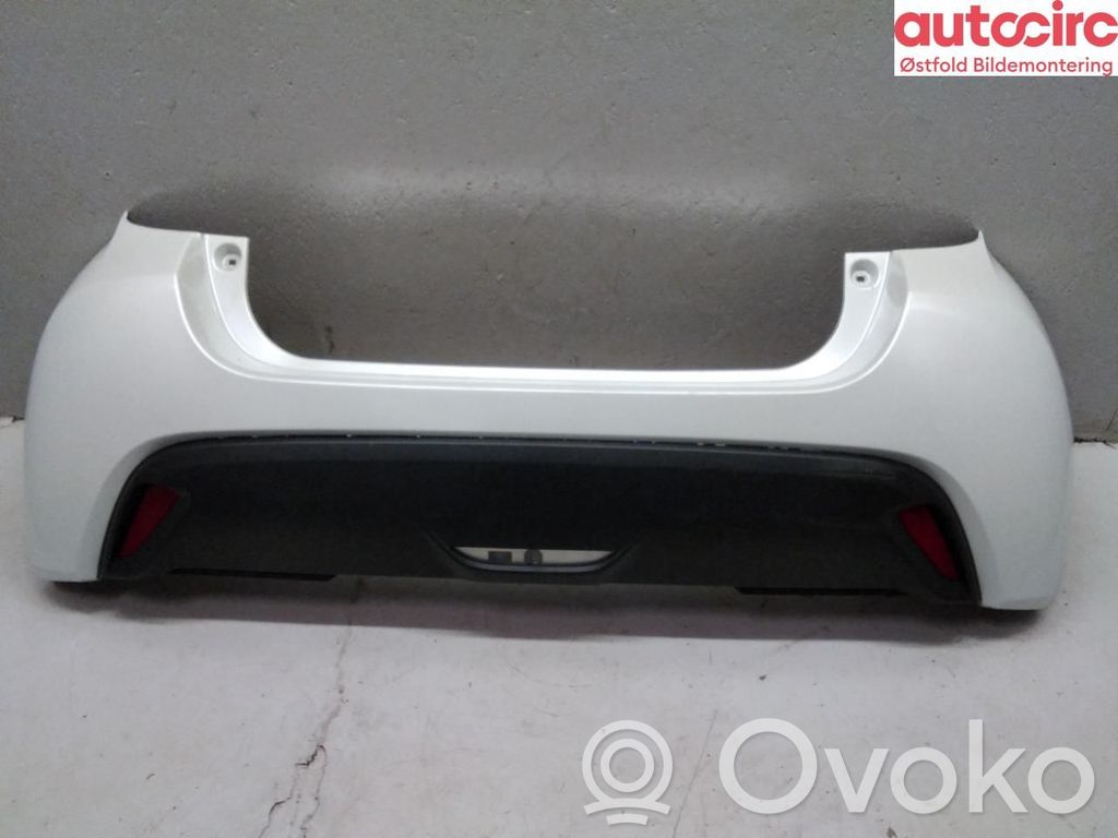 Toyota Yaris XP210 Zderzak tylny 