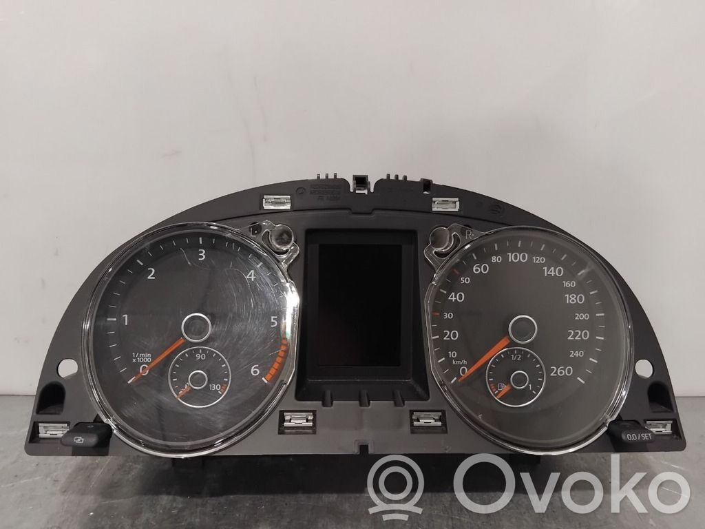 Volkswagen PASSAT B7 Vitezometru (grup de instrumente) 