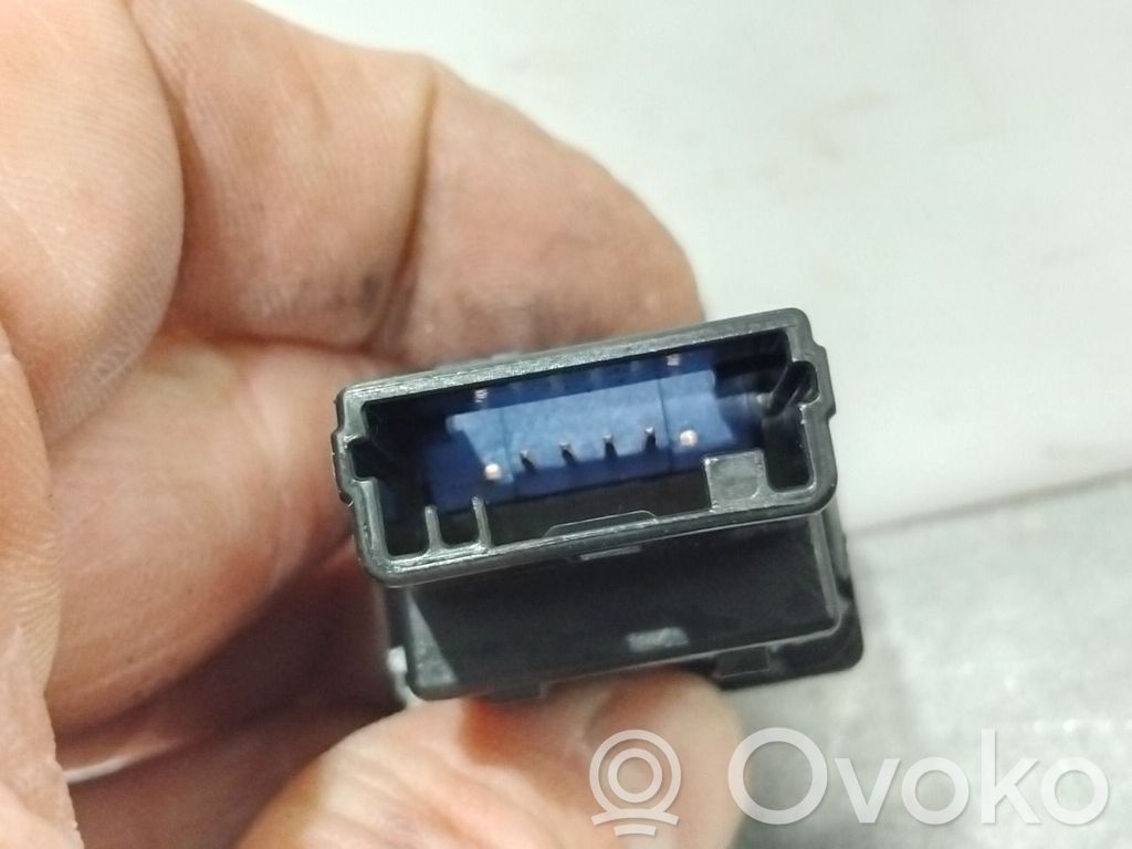 Toyota RAV 4 (XA40) Interruptor de control de tracción (ASR)