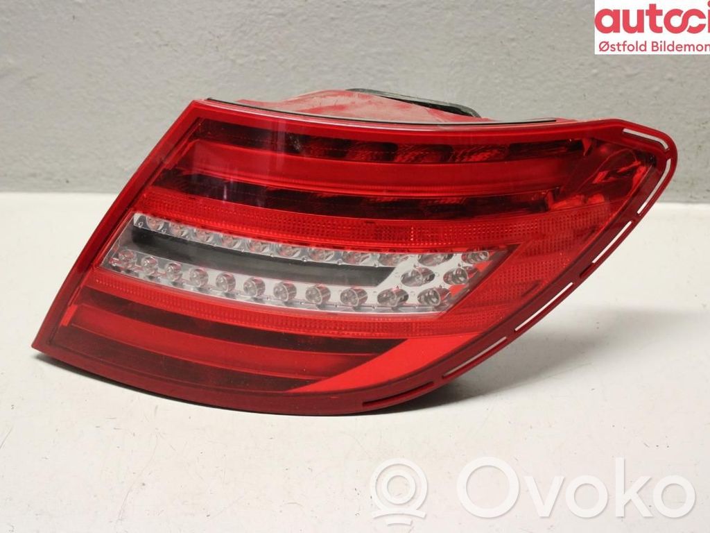 Mercedes-Benz C W204 Lampa tylna 