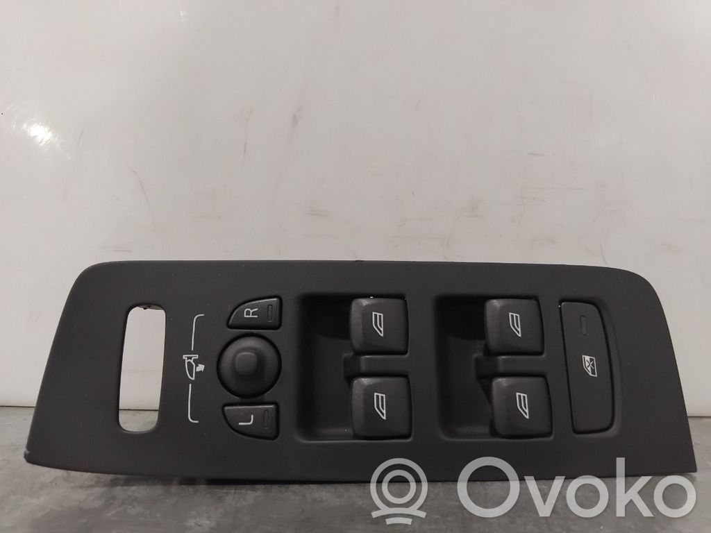 Electric window control switch   31453232,31334567,31334567,31334567,31453232