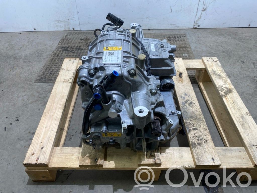 Mercedes-Benz EQA motor de coche eléctrico 