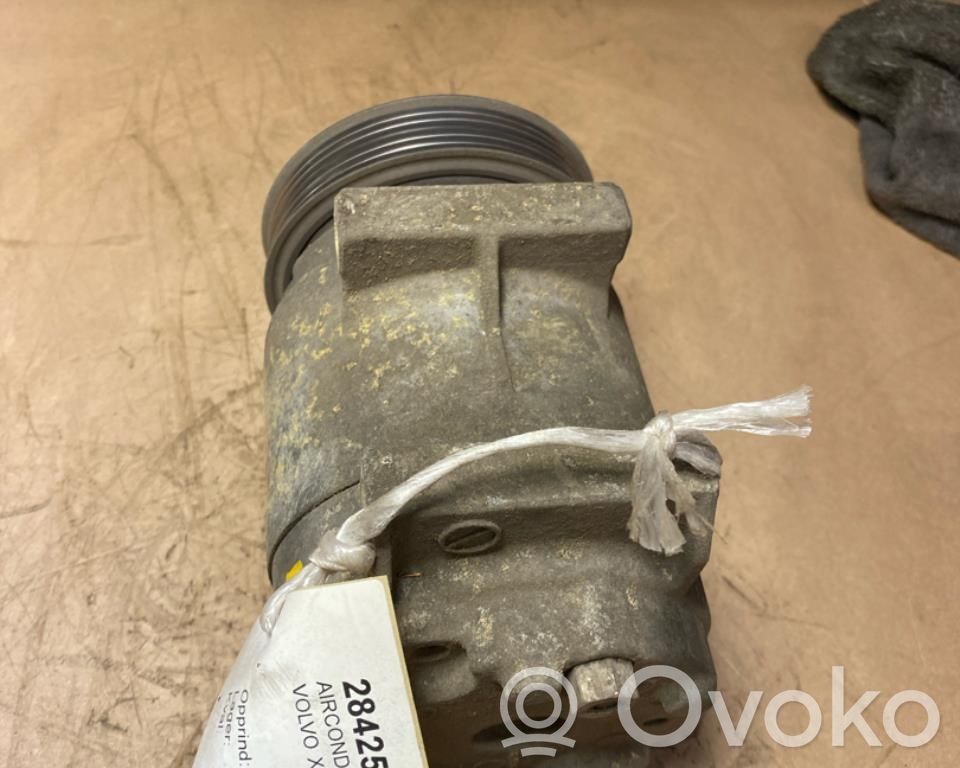Volvo XC70 Kompresor / Sprężarka klimatyzacji A/C 