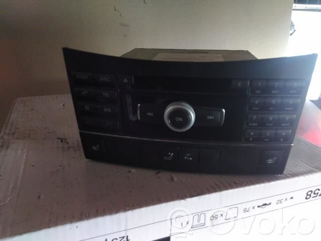 Mercedes-Benz E W212 Unità principale autoradio/CD/DVD/GPS