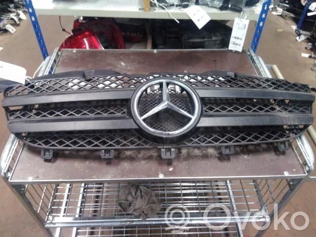 Mercedes-Benz Sprinter W906 Atrapa chłodnicy / Grill 