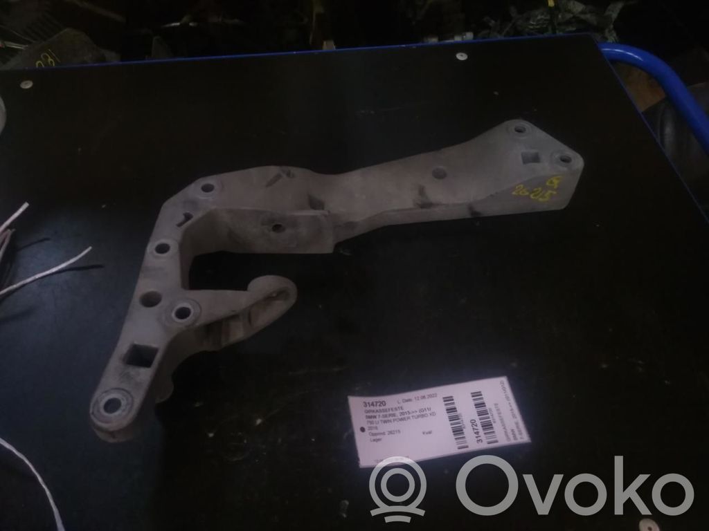 BMW 7 G11 G12 Supporto della scatola del cambio 