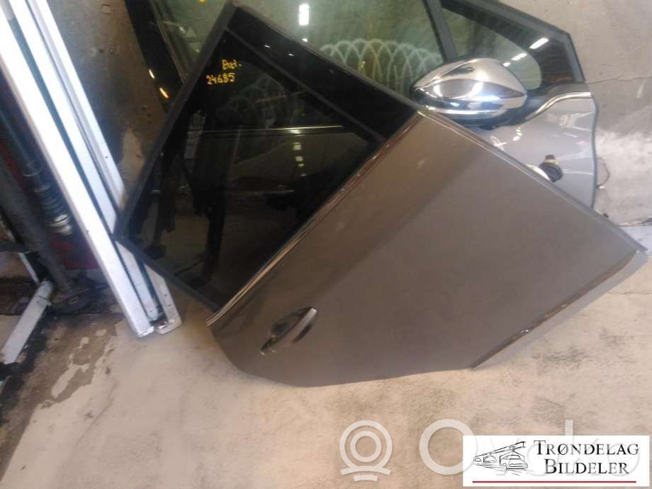 Peugeot 2008 I Puerta trasera 