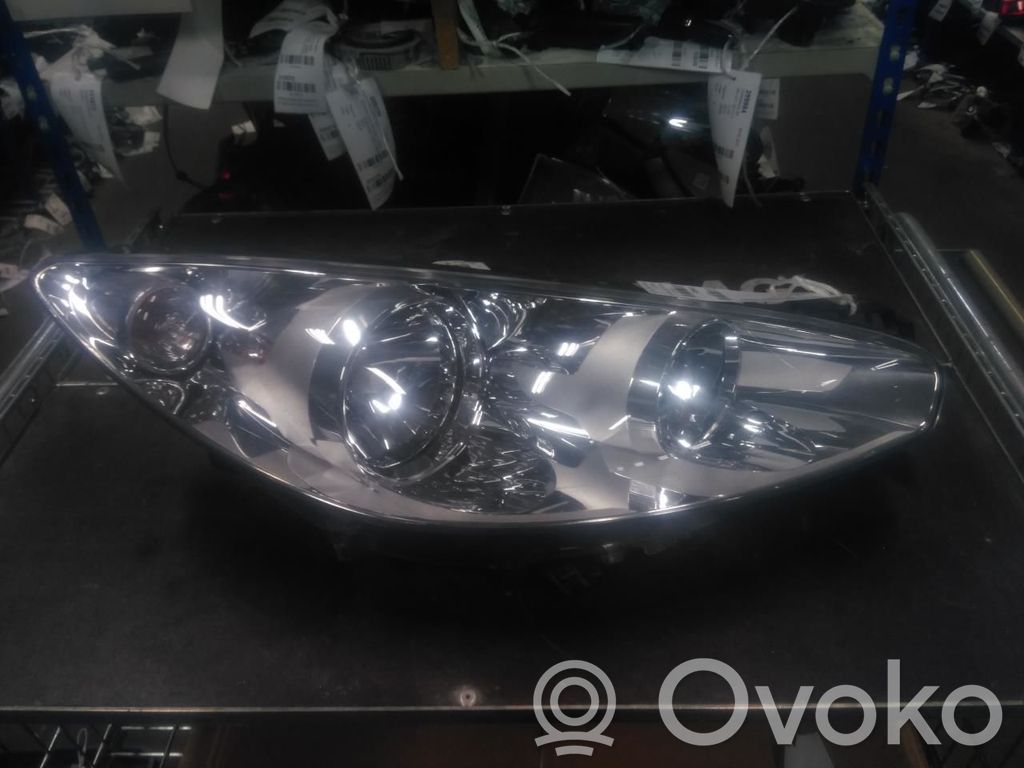 Peugeot 308 Lampa przednia 