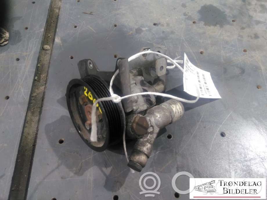 BMW 5 E60 E61 Ohjaustehostimen pumppu 