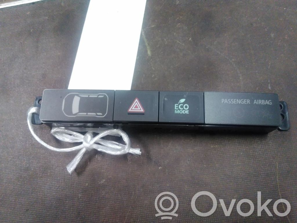 Comutator lumini pericol   8002B409,8002B409