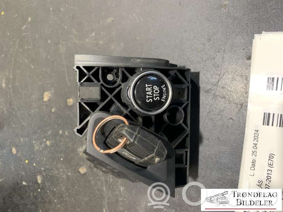 BMW X5 E70 Užvedimo spynelė 