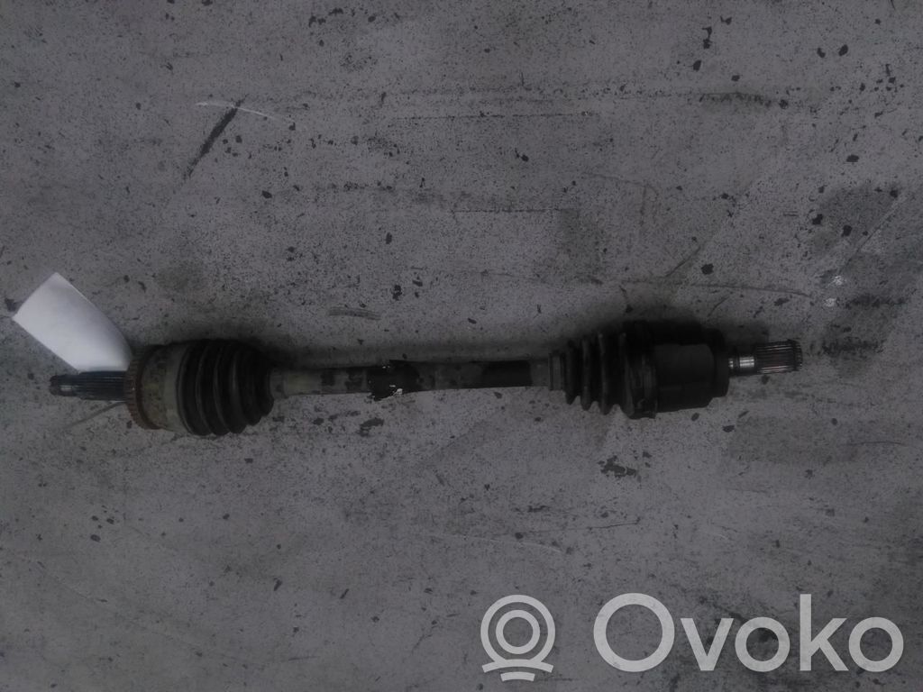 Etuvetoakseli