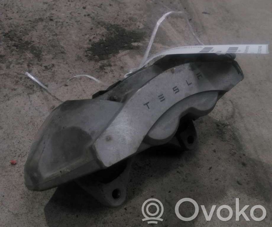 Tesla Model 3 Передний суппорт 