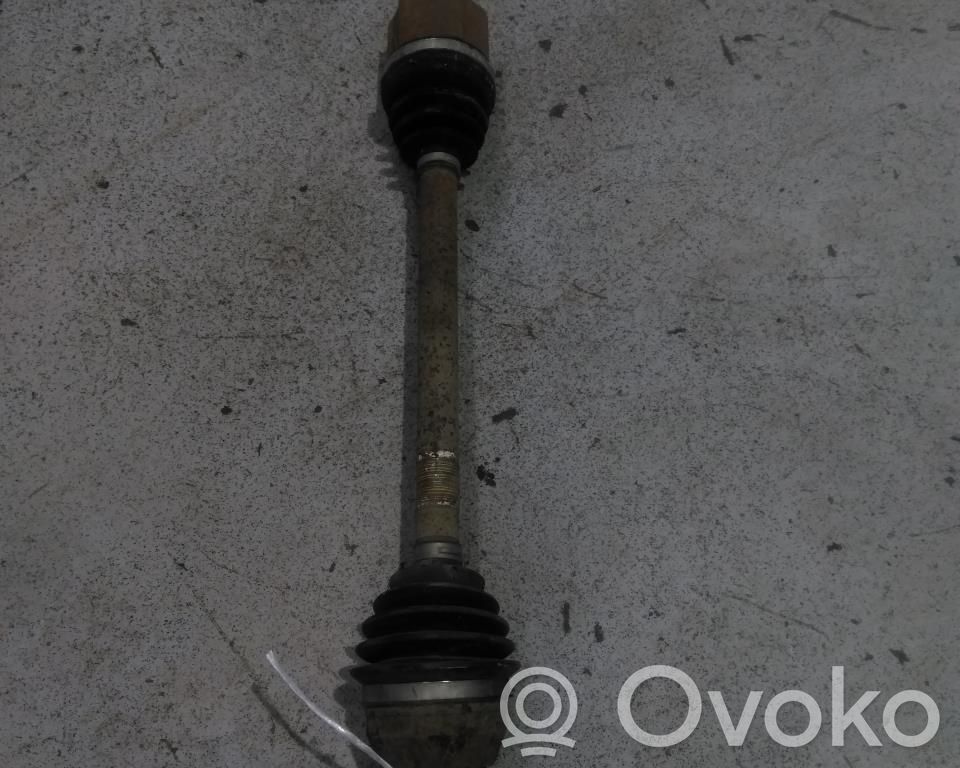 Etuvetoakseli