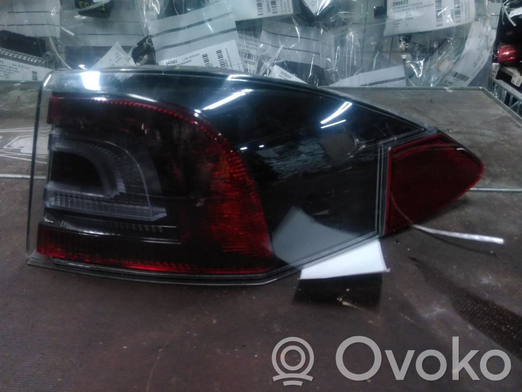 Rear/tail lights