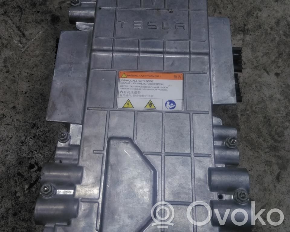 Tesla Model S Inversor/convertidor de voltaje 
