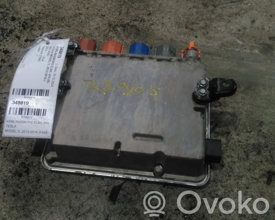 Tesla Model S Augstsprieguma sadales kārba 