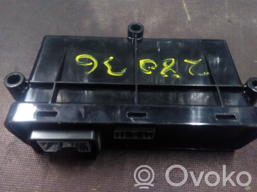 Module de commande de frein à main   100761800J,100761800J