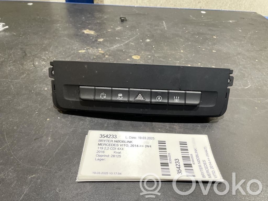 Mercedes-Benz Vito Viano W447 Schalter Warnblinkanlage 