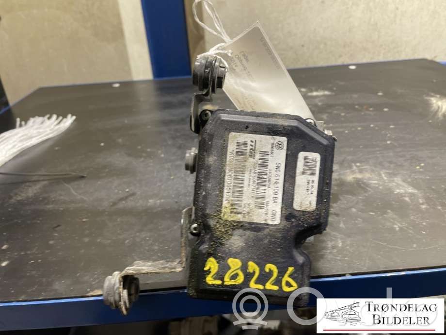 Audi Q3 8U ABS bloks 