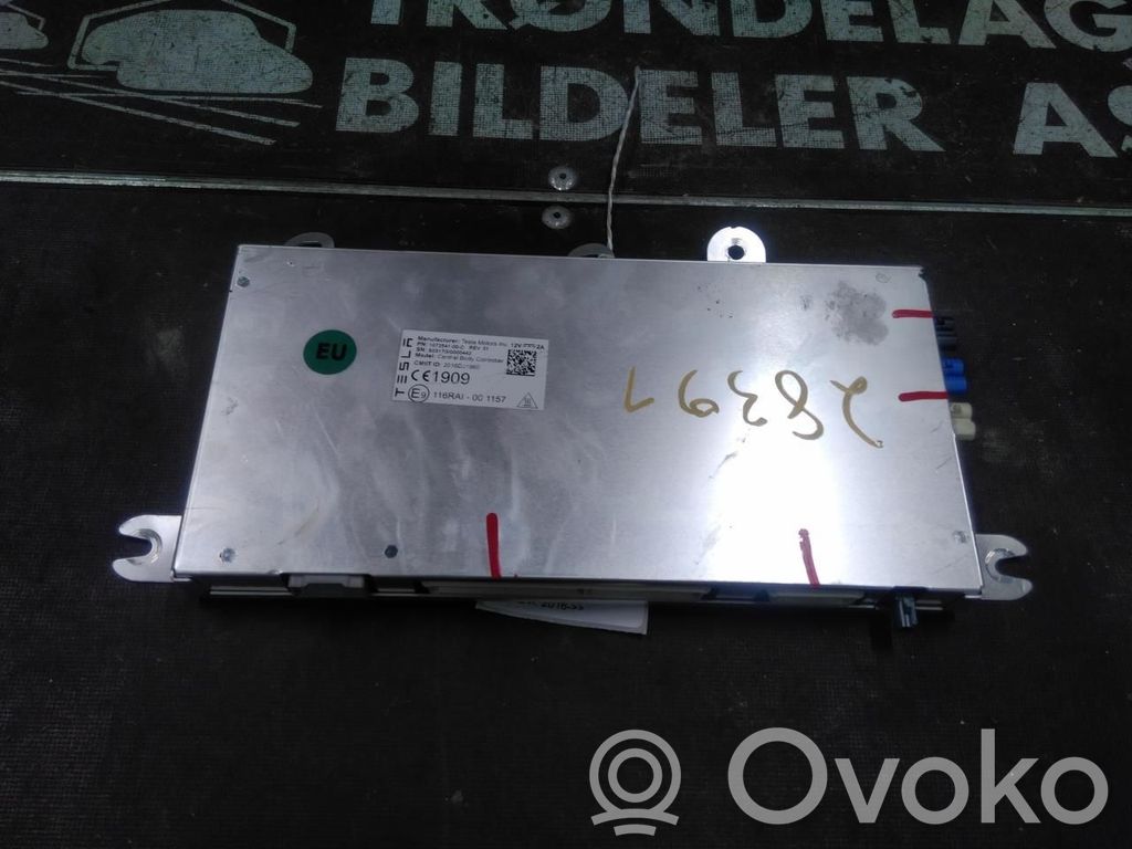 Tesla Model X Central body control module 