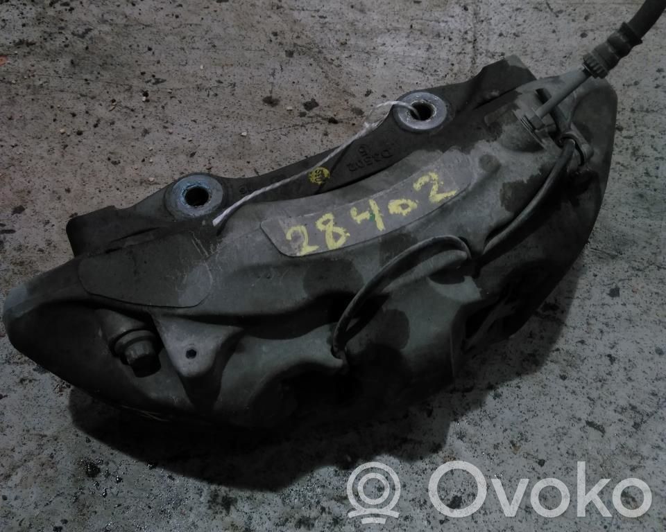 Audi Q7 4M Zacisk hamulcowy przedni 