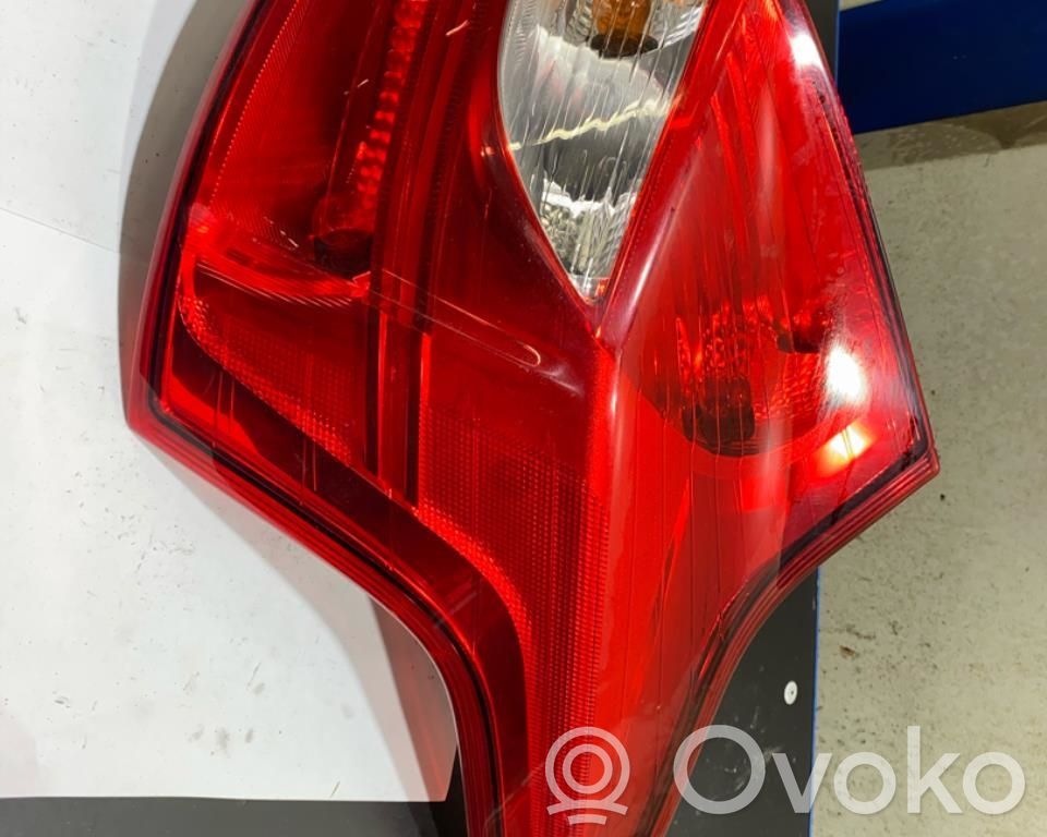 Ford Focus Aizmugurējais lukturis virsbūvē 