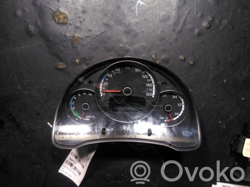 Volkswagen e-Up Geschwindigkeitsmesser Cockpit 
