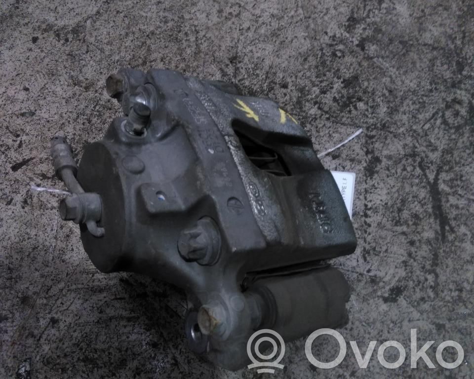 Etujarrusatula   58110K4100,58180K4A10,58110K4100,58180K4A10
