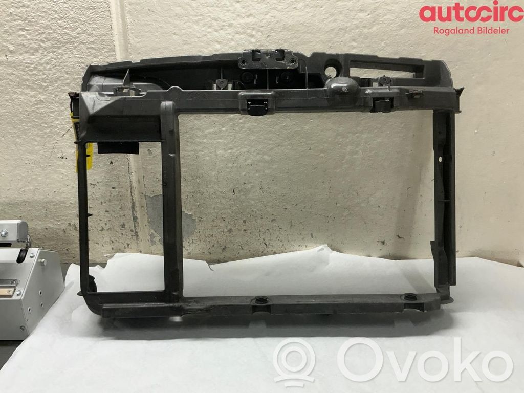 Peugeot 208 I Pannello di supporto del radiatore