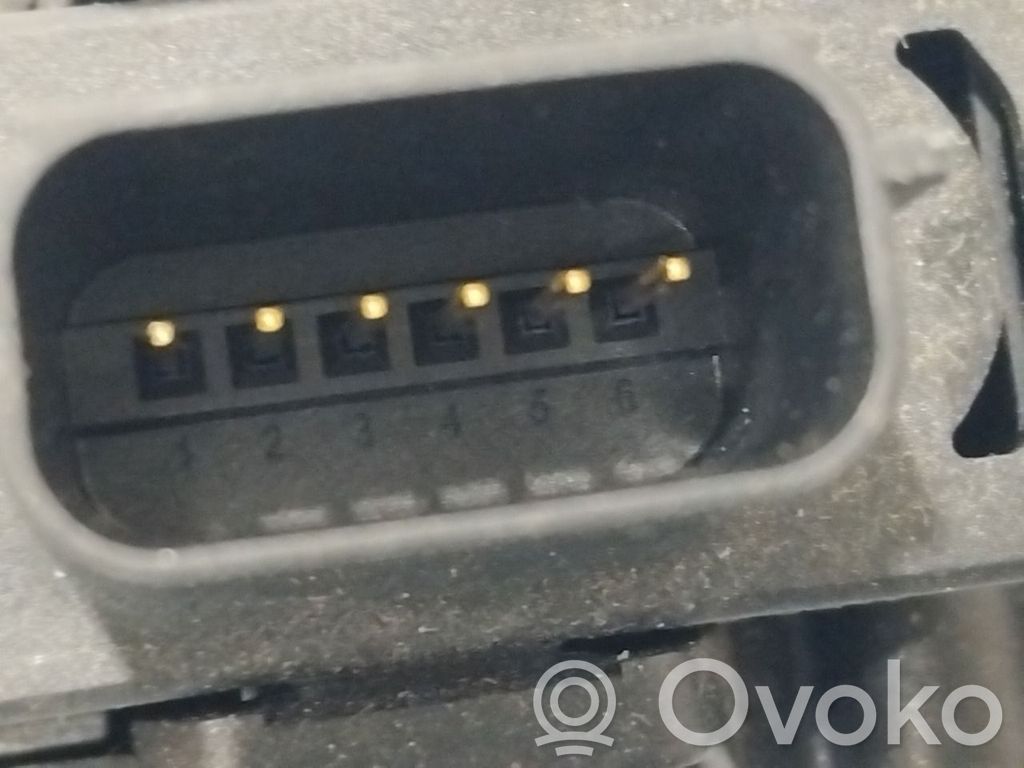 Volvo XC40 Accelerator throttle pedal 