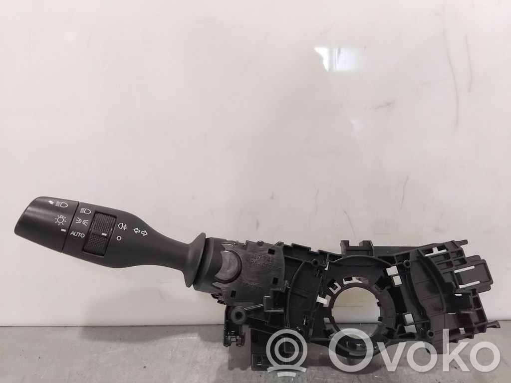 Lexus NX Inne przełączniki i przyciski 