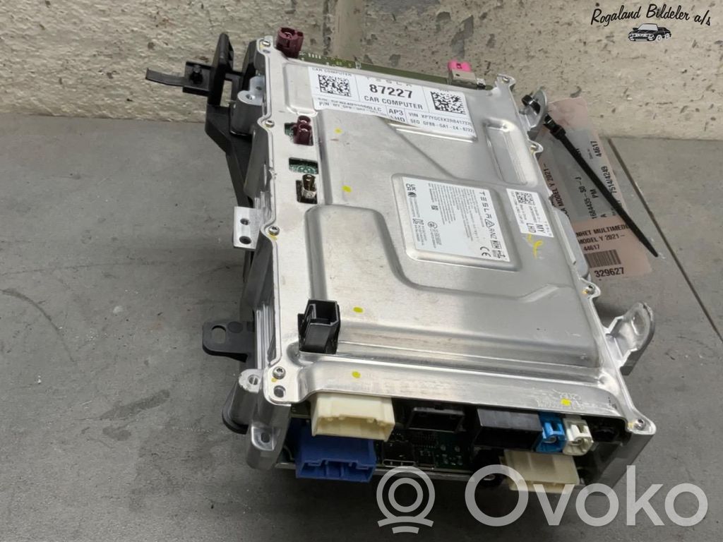 Tesla Model Y HiFi Audio sound control unit 