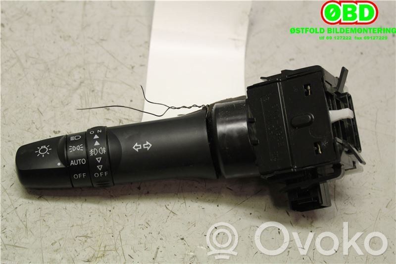 Mitsubishi i-MiEV Otros interruptores/perillas/selectores 