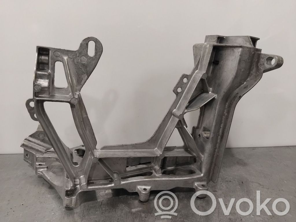 Mercedes-Benz C W205 Support de radiateur sur cadre face avant 