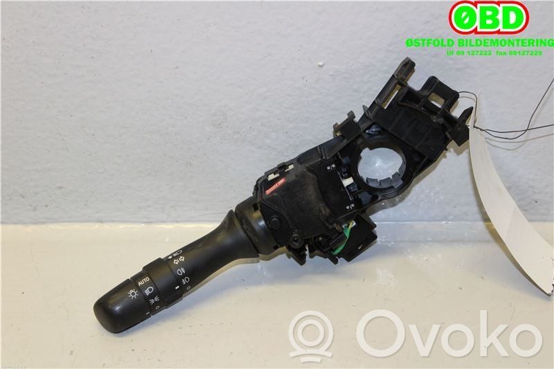 Toyota Yaris Altri interruttori/pulsanti/cambi